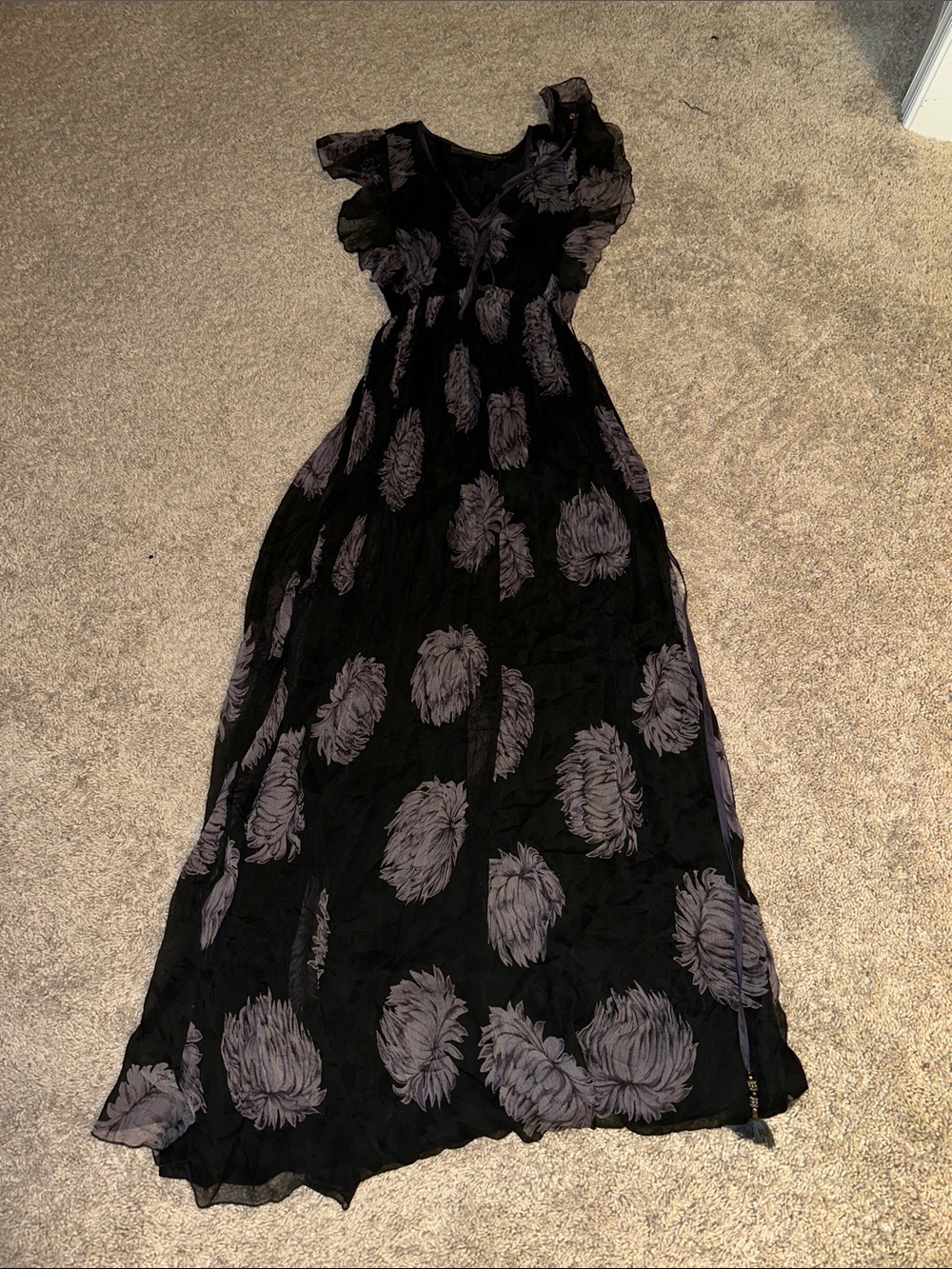 Flowy Black Maxi Dress with Grey Feather Motif